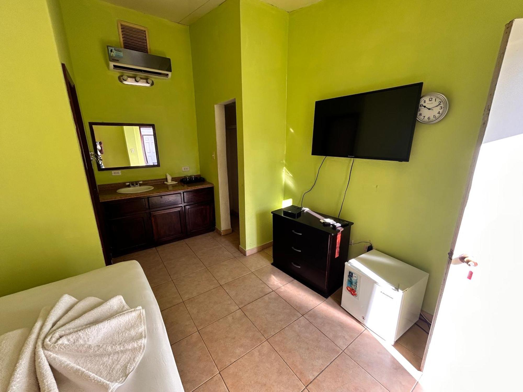 Arawak Hotel Leogane Exterior photo